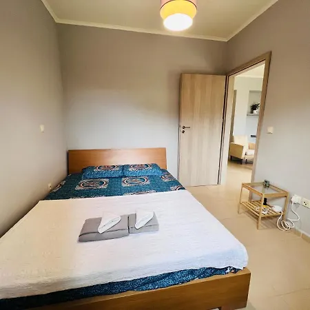 Maos Airport Free Shuttle Bed & Breakfast Vravrona